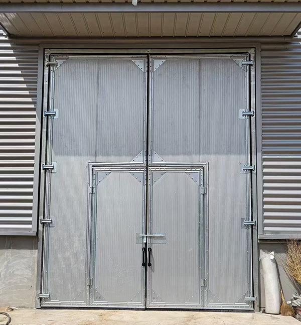 玛纳斯工业平开门