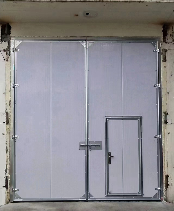 玛纳斯工业平开门