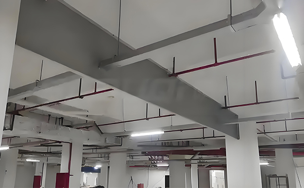 玛纳斯挡烟垂壁