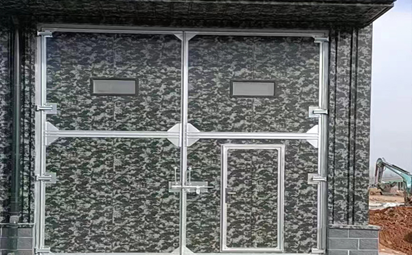 玛纳斯工业平开门