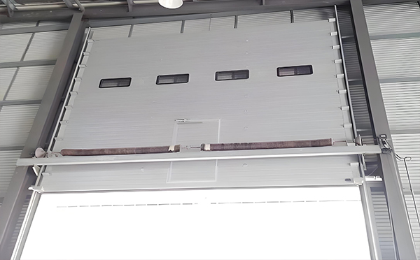 玛纳斯工业滑升门