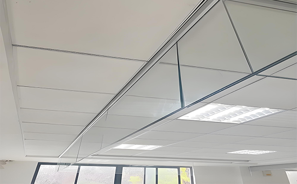 玛纳斯玻璃挡烟垂壁