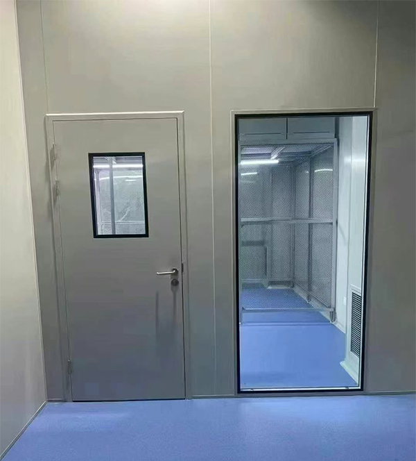 学校教学楼完成玛纳斯防火门标准化安装